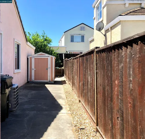 $3,300 | 111 Steinbeck Court, Pittsburg, CA 94565