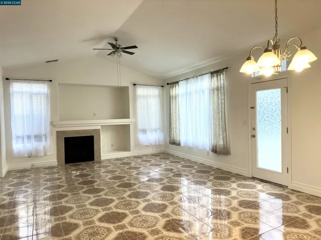 $3,300 | 111 Steinbeck Court, Pittsburg, CA 94565