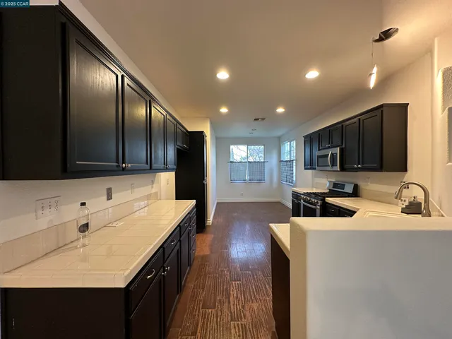 $3,300 | 111 Steinbeck Court, Pittsburg, CA 94565