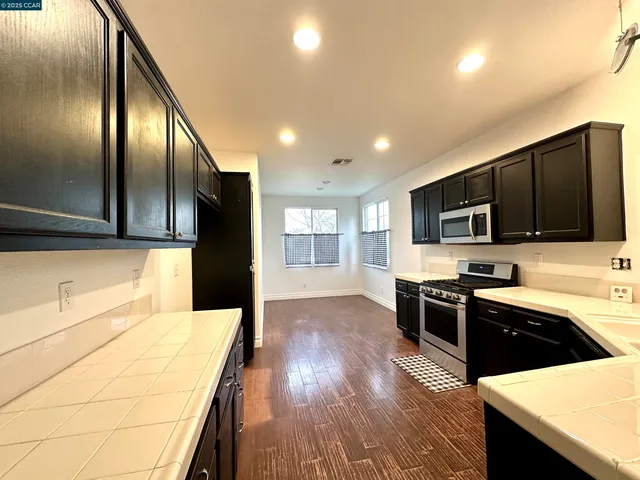 $3,300 | 111 Steinbeck Court, Pittsburg, CA 94565