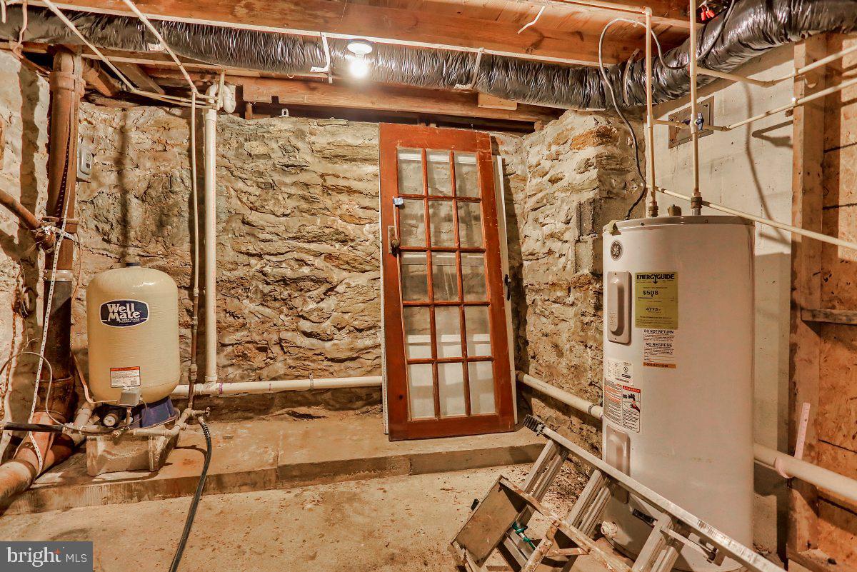 275 Green Valley Road York, PA 17403 - Photo 32 of 61 Gallery Image 32