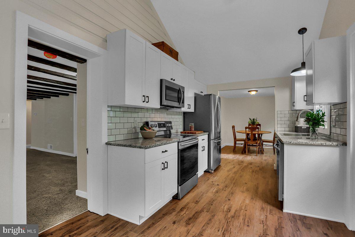 275 Green Valley Road York, PA 17403 - Photo 6 of 61 Gallery Image 6