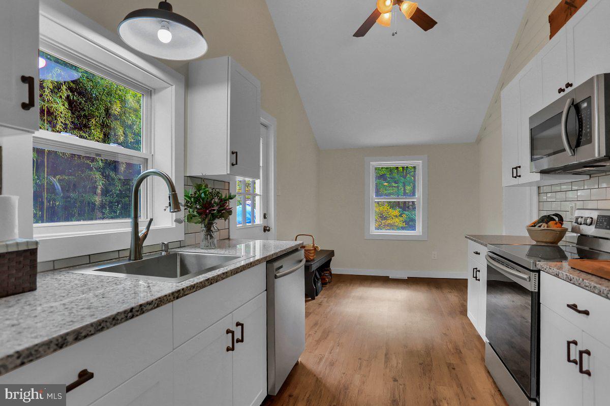 275 Green Valley Road York, PA 17403 - Photo 9 of 61 Gallery Image 9