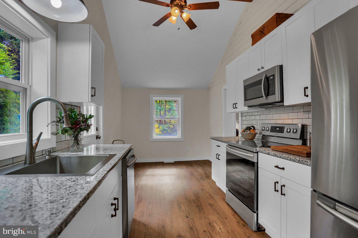 275 Green Valley Road York, PA 17403 - Photo 10 of 61 Gallery Image 10