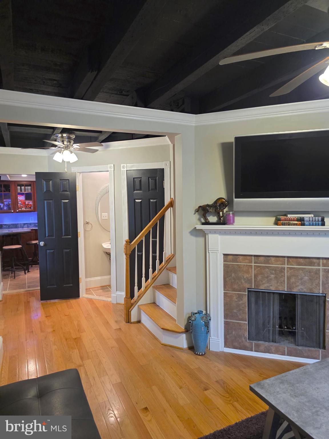 628 Warner Street Baltimore, MD 21230 - Photo 23 of 61 EXPOSED BEAMED CEILINGS THROUGHOUT!!