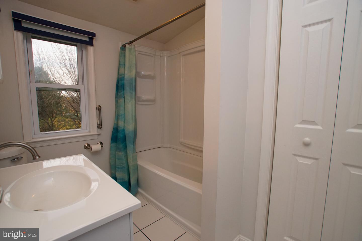 711 Fritz Avenue Reading, PA 19607 - Photo 15 of 17 Master Bath