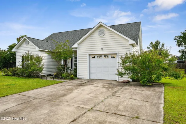 $2,050 | 113 Colville Court, Winnabow, NC 28479