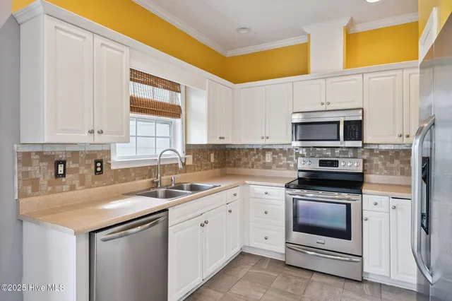 $2,050 | 113 Colville Court, Winnabow, NC 28479