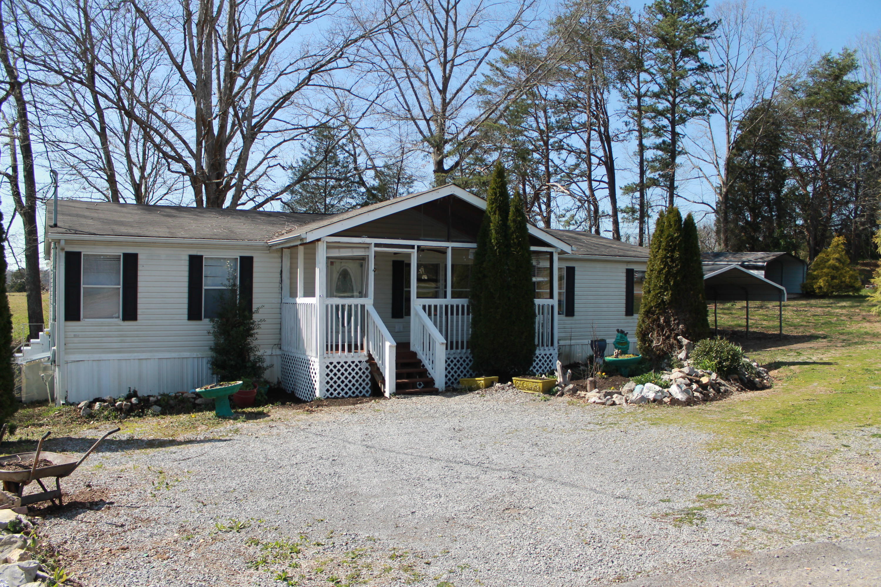 4345 Diamond Valley Road Kodak, TN 37764 - Photo 2 of 21 IMG_6832
