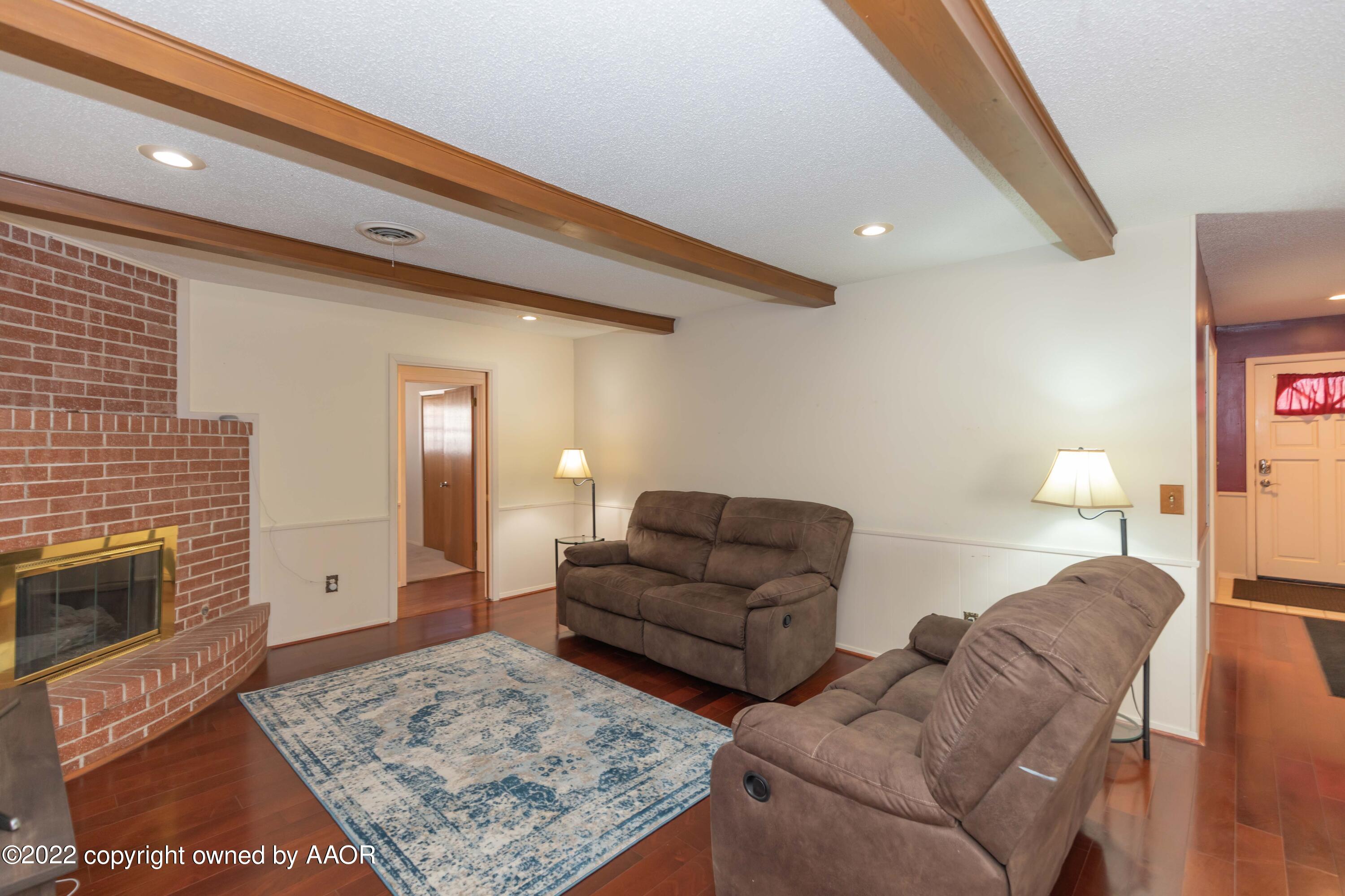 6210 Hanson Road Amarillo, TX 79106 - Photo 18 of 43 DEN VIEW 2