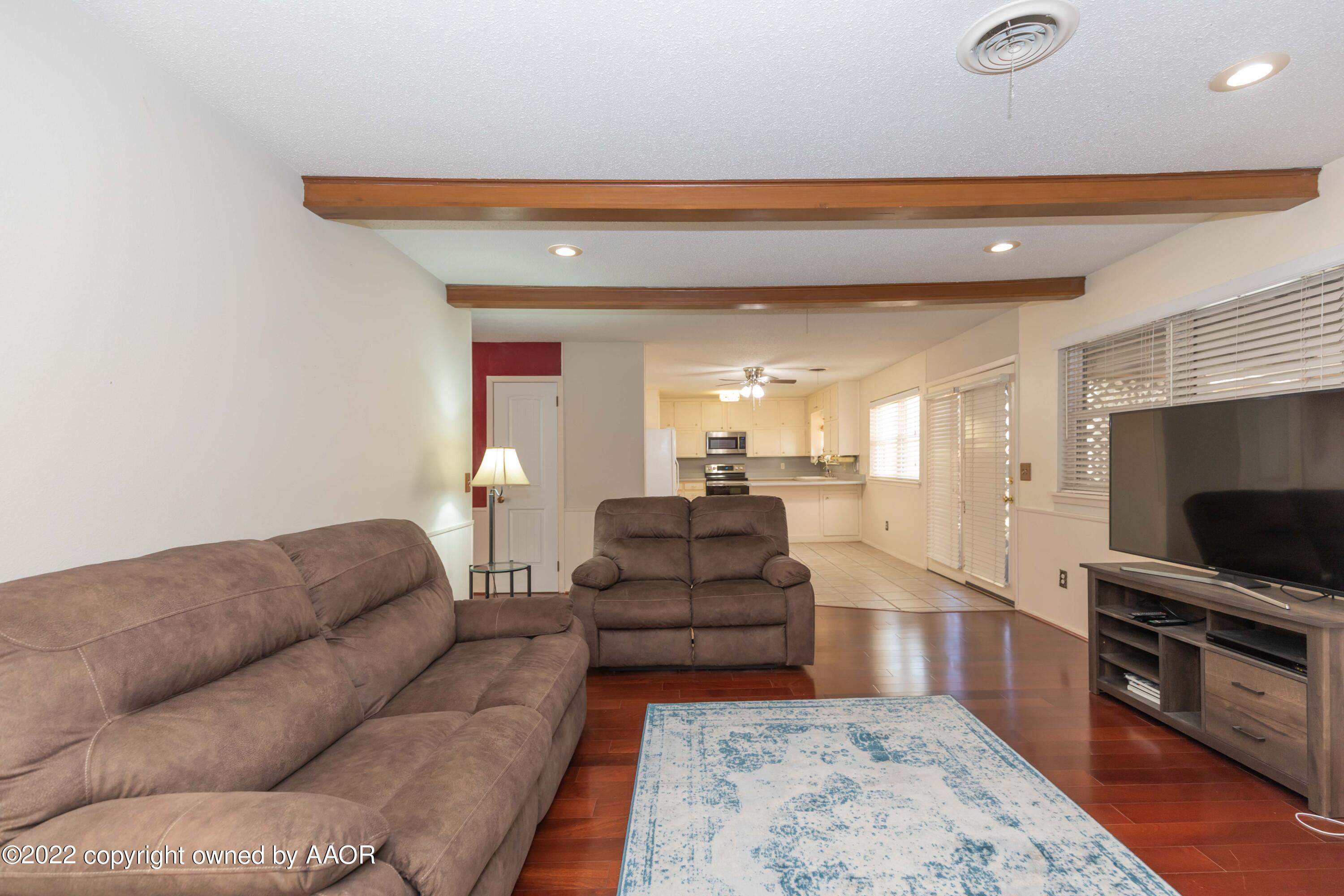 6210 Hanson Road Amarillo, TX 79106 - Photo 20 of 43 DEN VIEW 4