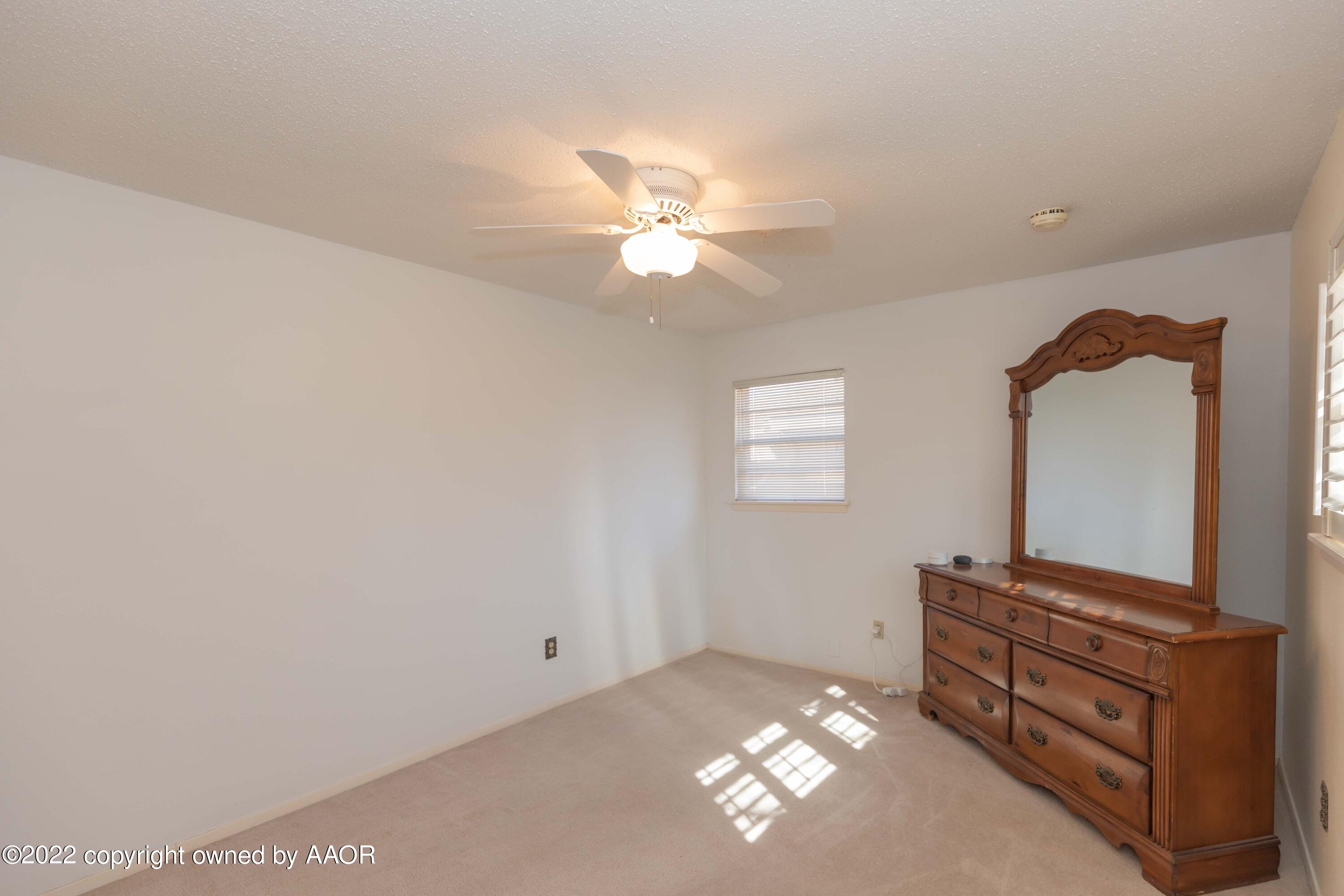 6210 Hanson Road Amarillo, TX 79106 - Photo 28 of 43 BEDROOM 2 VIEW 2
