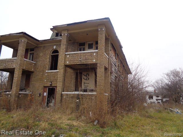 3758 Rochester Street Detroit, MI 48206 - Photo 3 of 20