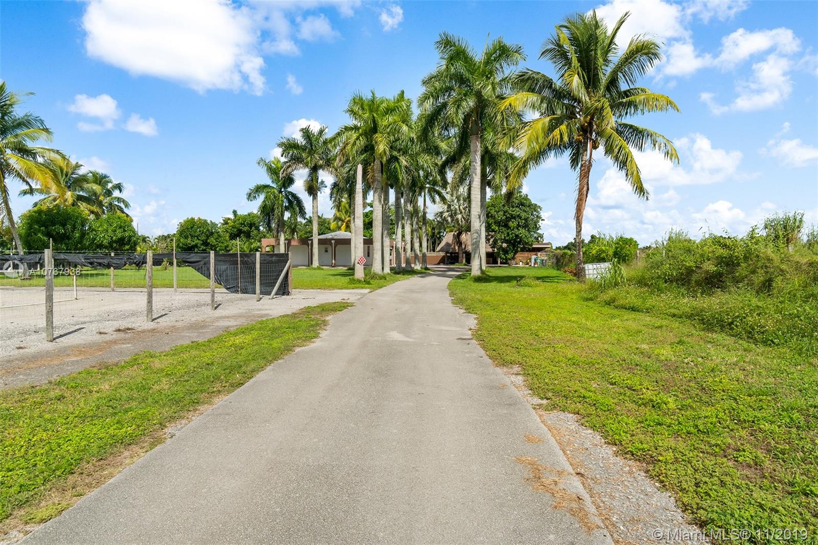 17325 Southwest 188th Street Miami, FL 33187 - Photo 7 of 21