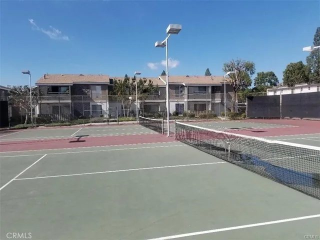 $1,990 | 2811 South Fairview Street, Santa Ana, CA 92704