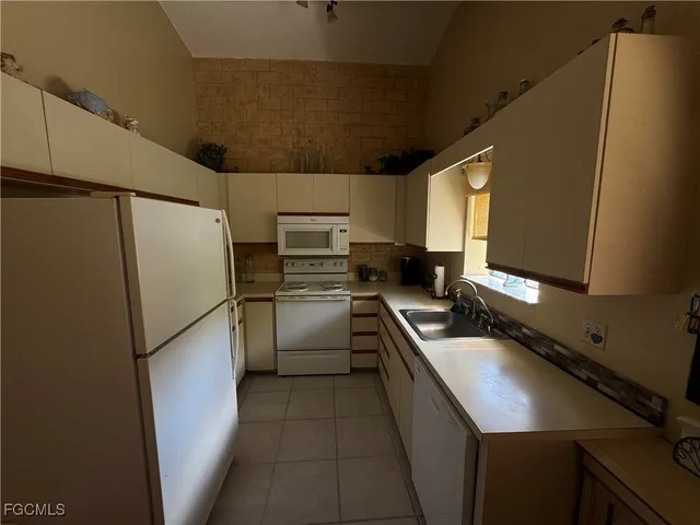 $299,000 | 13108 Tall Pine Circle, Fort Myers, FL 33907