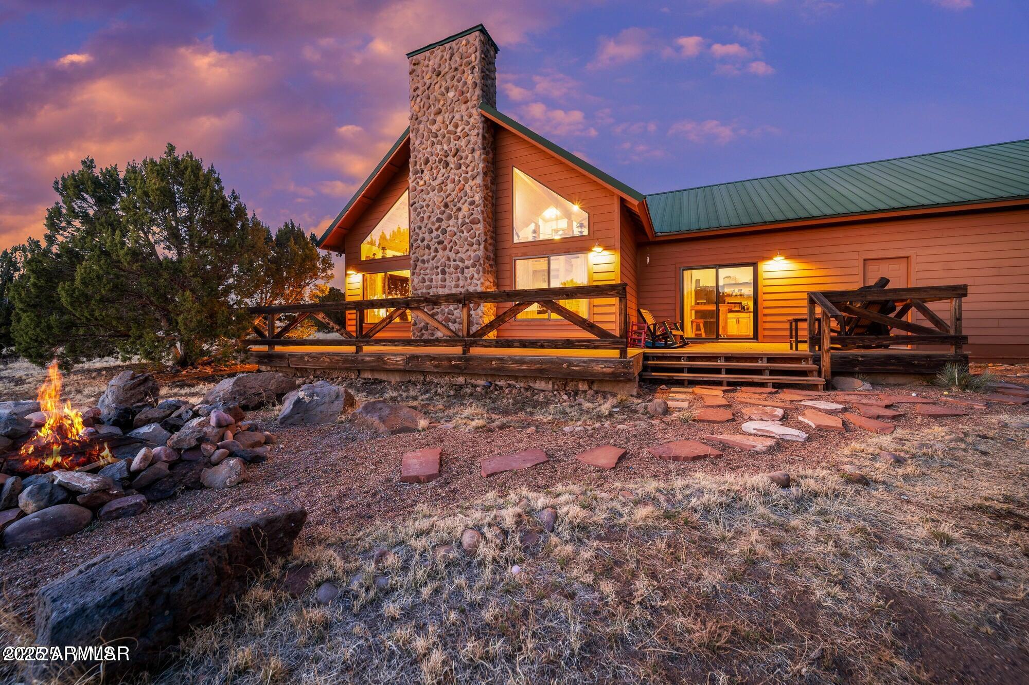 1923 Creekside Circle Show Low, AZ 85901 - Photo 3 of 71 a view of outdoor space