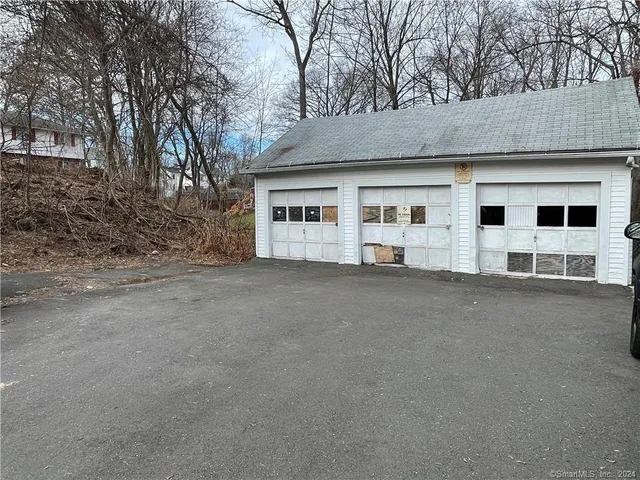 $1,450 | 96 Gridley Street, Bristol, CT 06010