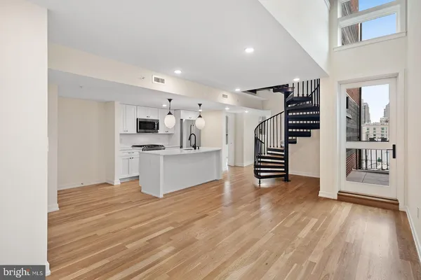 $3,900 | 806 North 2nd Street, Unit TOP 2, Philadelphia, PA 19123