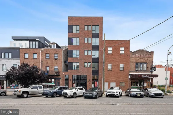 $3,900 | 806 North 2nd Street, Unit TOP 2, Philadelphia, PA 19123
