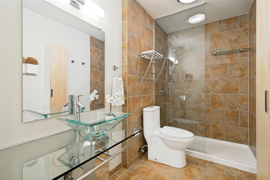 5901 Ranger Drive Rockwall, TX 75032 - Photo 19 of 26 Guest Full Bathroom with shower