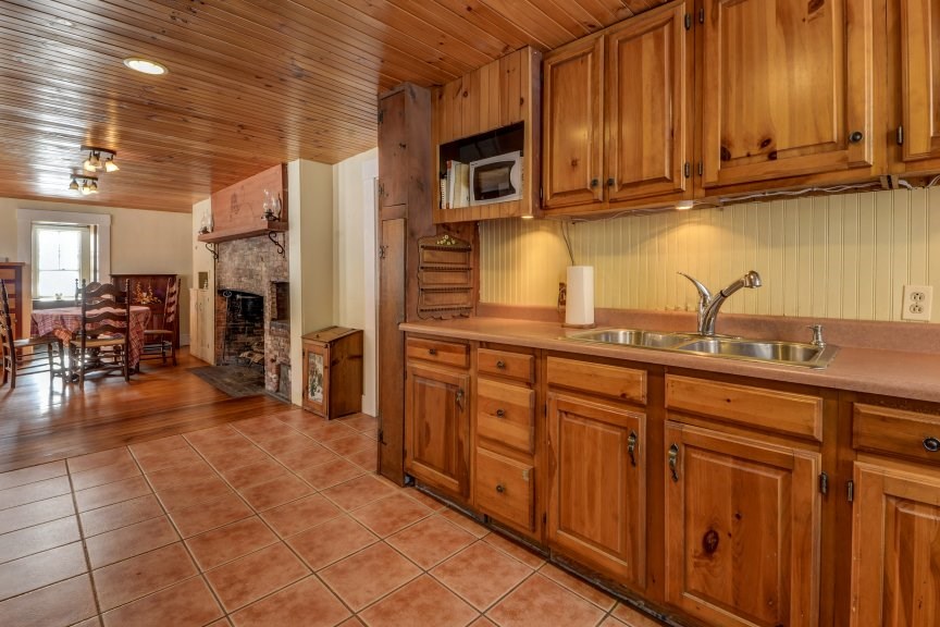 412 Catamount Road Pittsfield, NH 03263 - Photo 6 of 30
