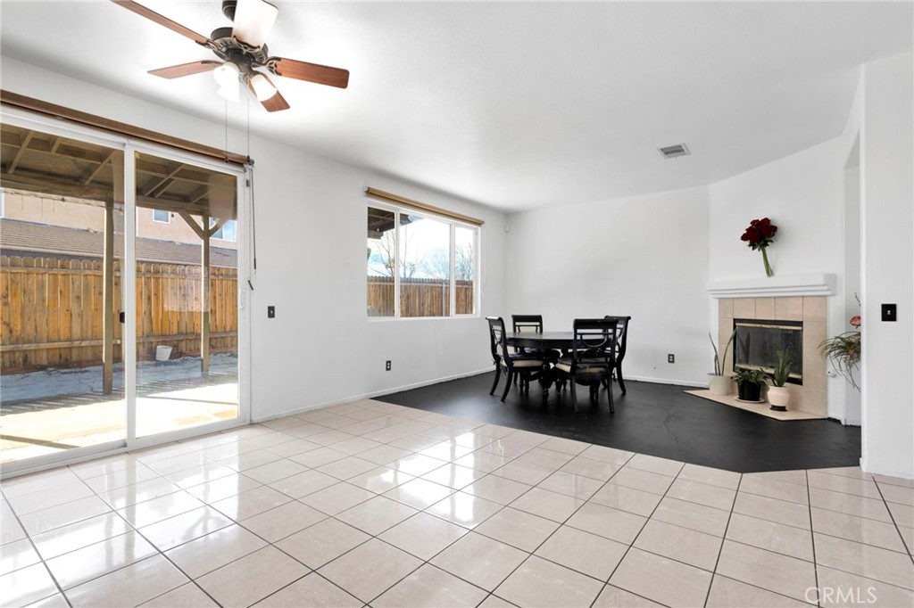 13329 Sunny Ridge Street Hesperia, CA 92344 - Photo 12 of 56