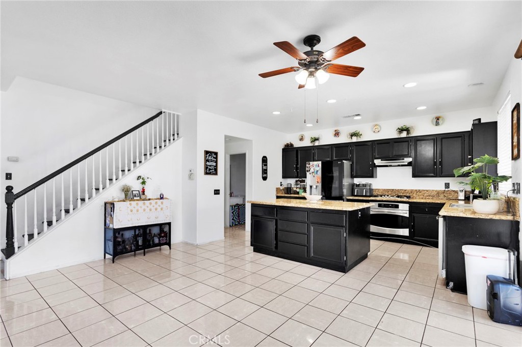 13329 Sunny Ridge Street Hesperia, CA 92344 - Photo 14 of 56