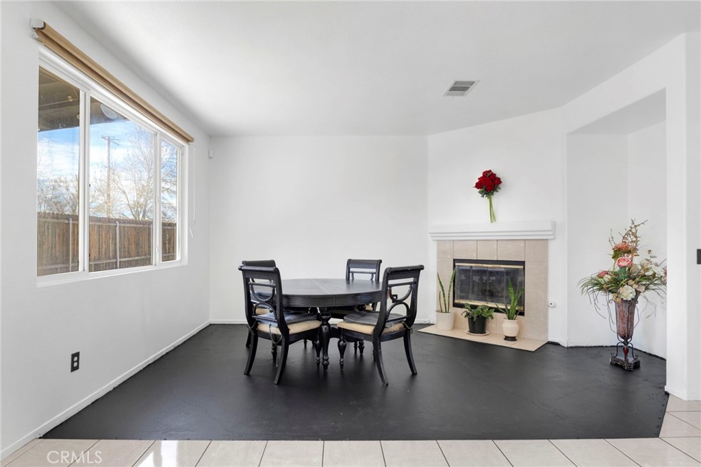 13329 Sunny Ridge Street Hesperia, CA 92344 - Photo 10 of 56