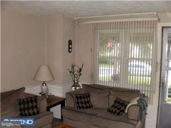 244 Margate Road Upper Darby, PA 19082 - Photo 6 of 7 Living Room