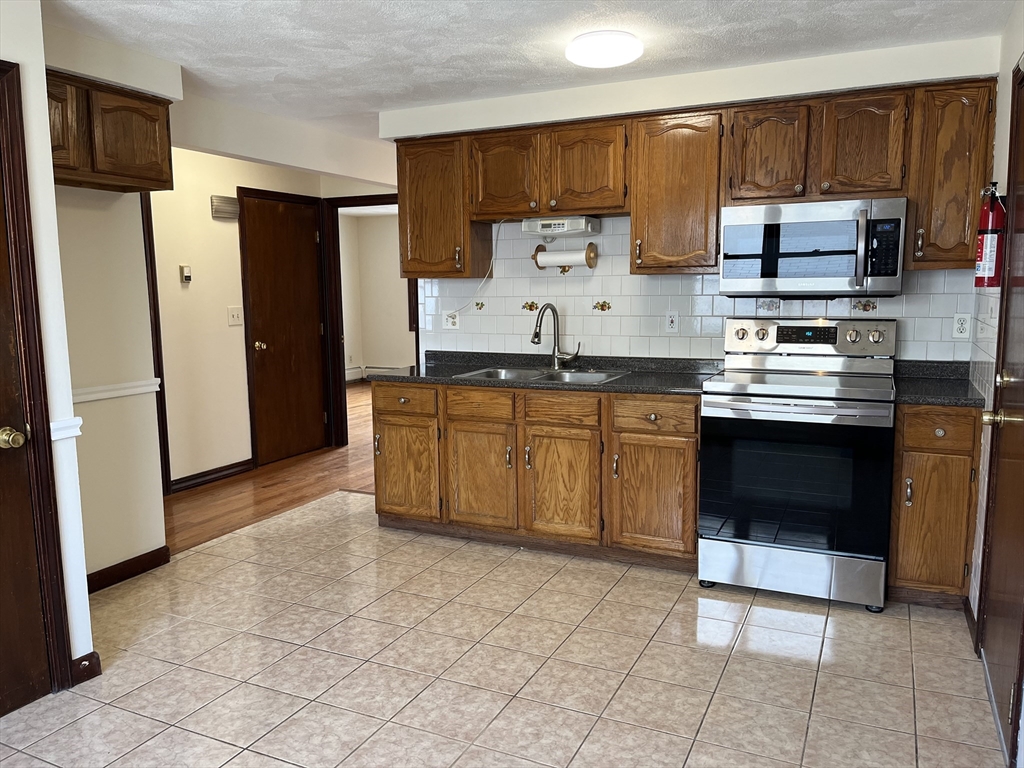 77 Star Street, Unit 4 Pawtucket, RI 02860 - Photo 11 of 14