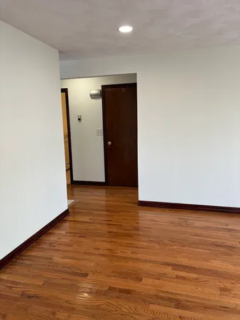 $1,825 | 77 Star Street, Unit 4, Pawtucket, RI 02860