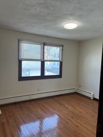 $1,825 | 77 Star Street, Unit 4, Pawtucket, RI 02860