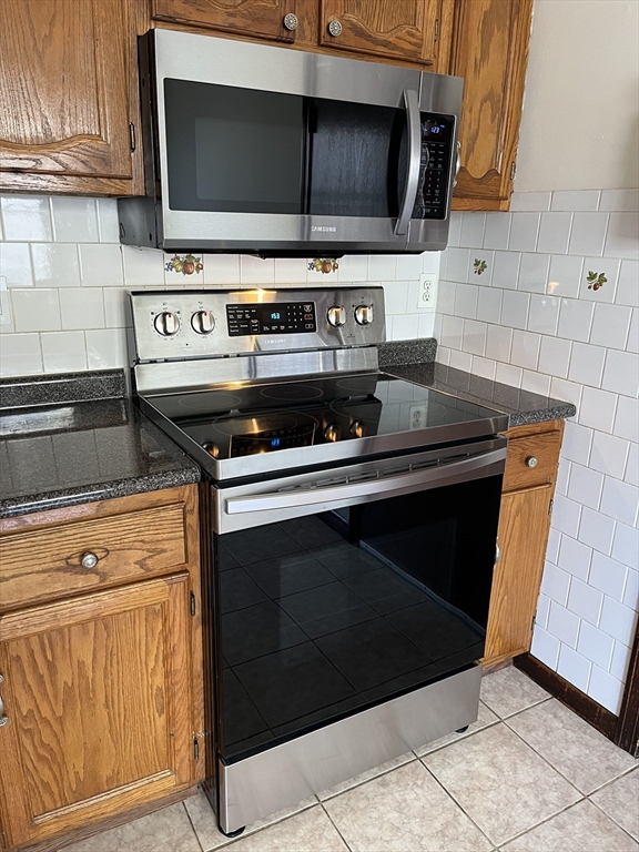 77 Star Street, Unit 4 Pawtucket, RI 02860 - Photo 10 of 14