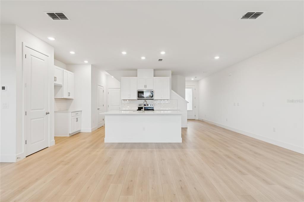 11726 Full Moon Loop Parrish, FL 34219 - Photo 7 of 44