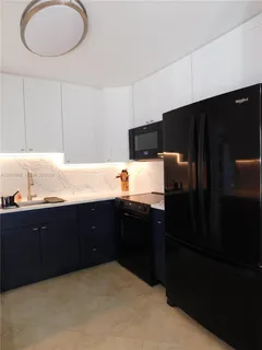 $8,500 | 108 Northeast 30th Street, Wilton Manors, FL 33334