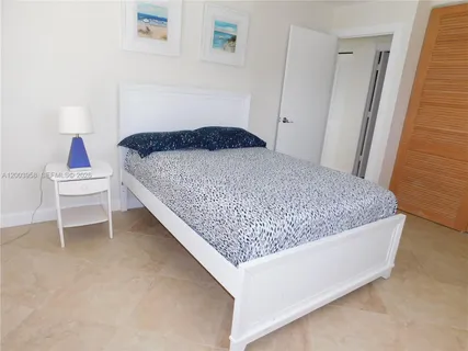 $8,500 | 108 Northeast 30th Street, Wilton Manors, FL 33334