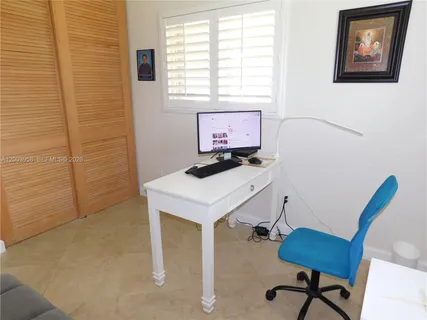 $8,500 | 108 Northeast 30th Street, Wilton Manors, FL 33334