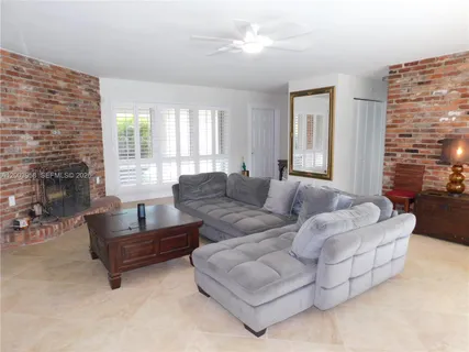 $8,500 | 108 Northeast 30th Street, Wilton Manors, FL 33334