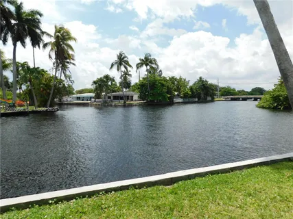 $8,500 | 108 Northeast 30th Street, Wilton Manors, FL 33334