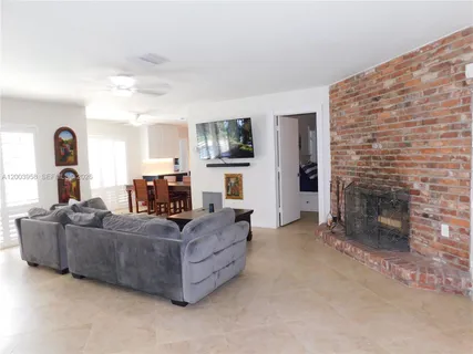 $8,500 | 108 Northeast 30th Street, Wilton Manors, FL 33334