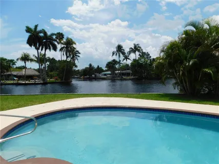 $8,500 | 108 Northeast 30th Street, Wilton Manors, FL 33334