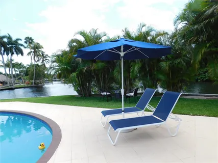 $8,500 | 108 Northeast 30th Street, Wilton Manors, FL 33334