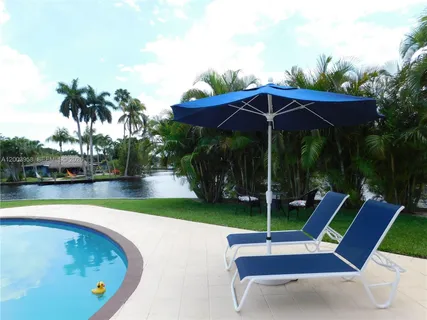 $8,500 | 108 Northeast 30th Street, Wilton Manors, FL 33334