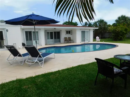 $8,500 | 108 Northeast 30th Street, Wilton Manors, FL 33334