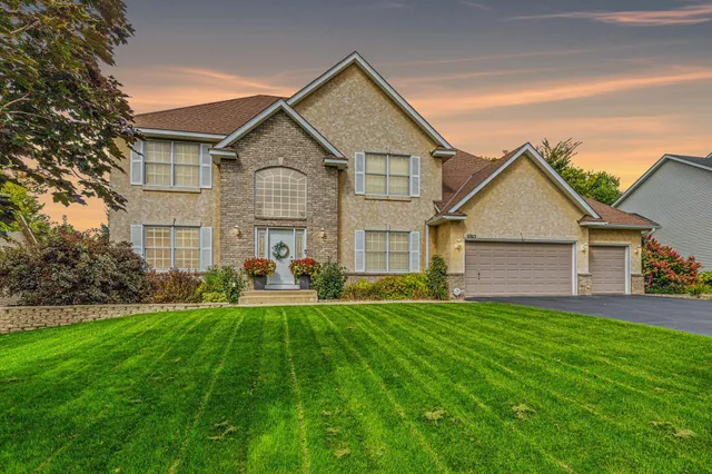 $600,000 | 10813 185th Court Northwest, Elk River, MN 55330