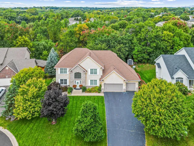 $600,000 | 10813 185th Court Northwest, Elk River, MN 55330