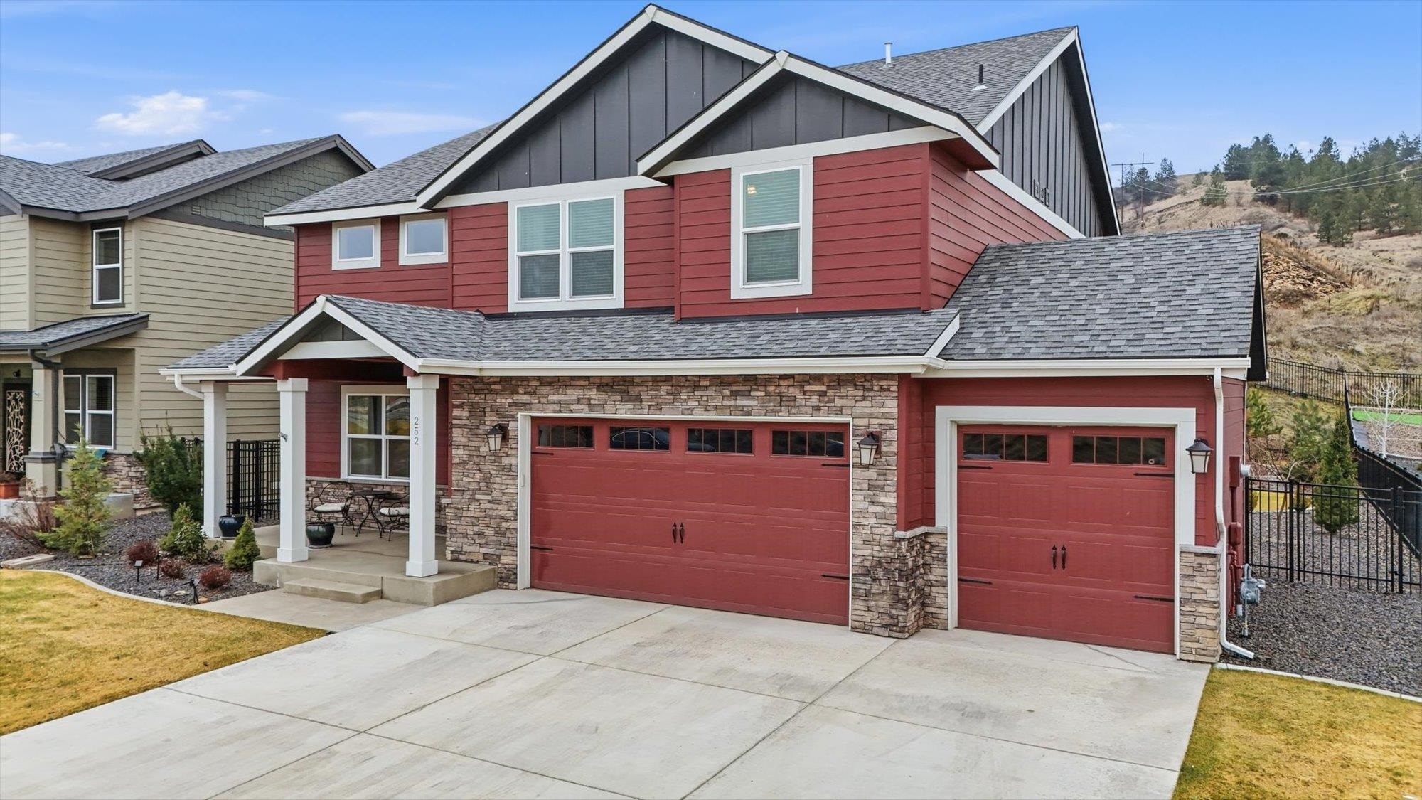 252 South Legacy Ridge Drive Liberty Lake, WA 99019 - Photo 2 of 50