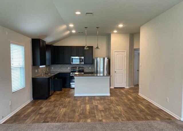 814 Rough Cut Court Houston, TX 77090 - Photo 4 of 16 Gallery Image 4