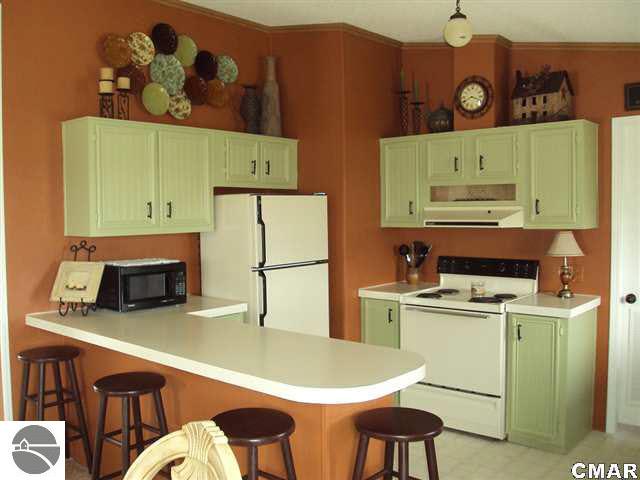 8191 South Vandecar Road Mount Pleasant, MI 48858 - Photo 2 of 16 1772509-1.JPG